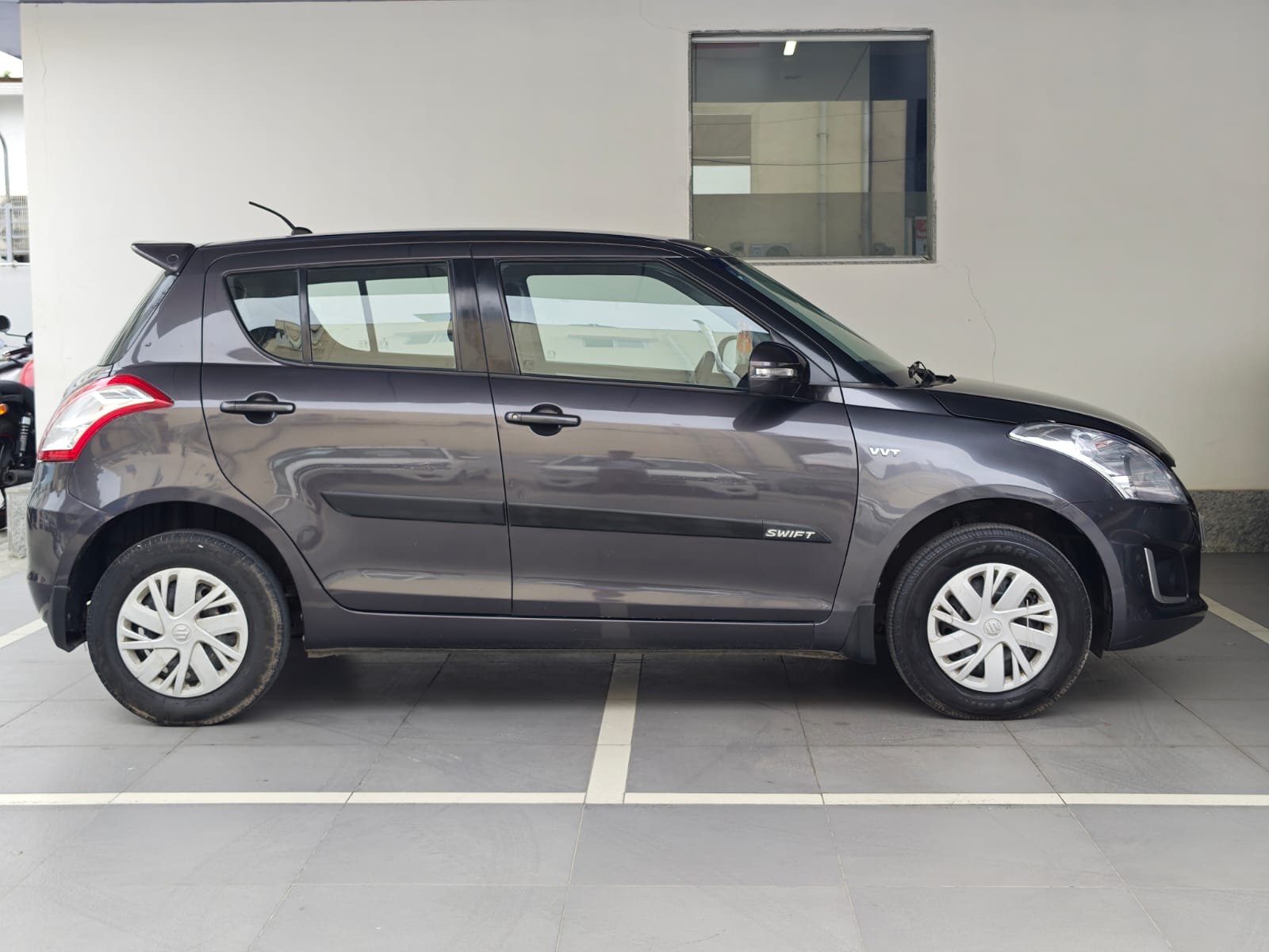 MARUTI SUZUKI SWIFT VXI
